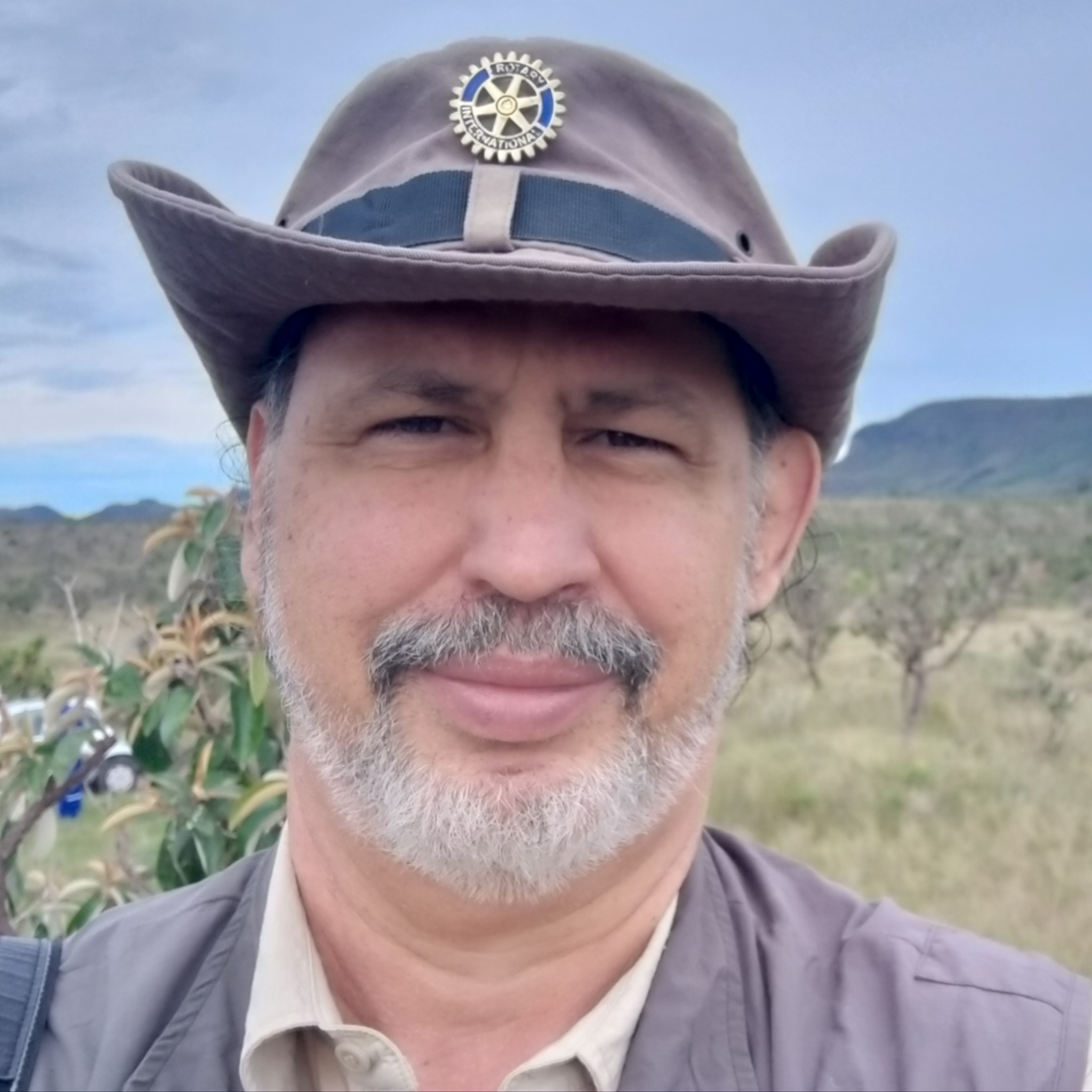 Alberto J. Palombo in the field